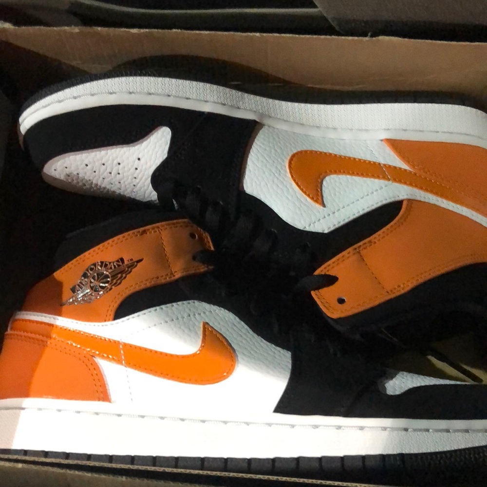 Shattered mid Jordan 1 2019